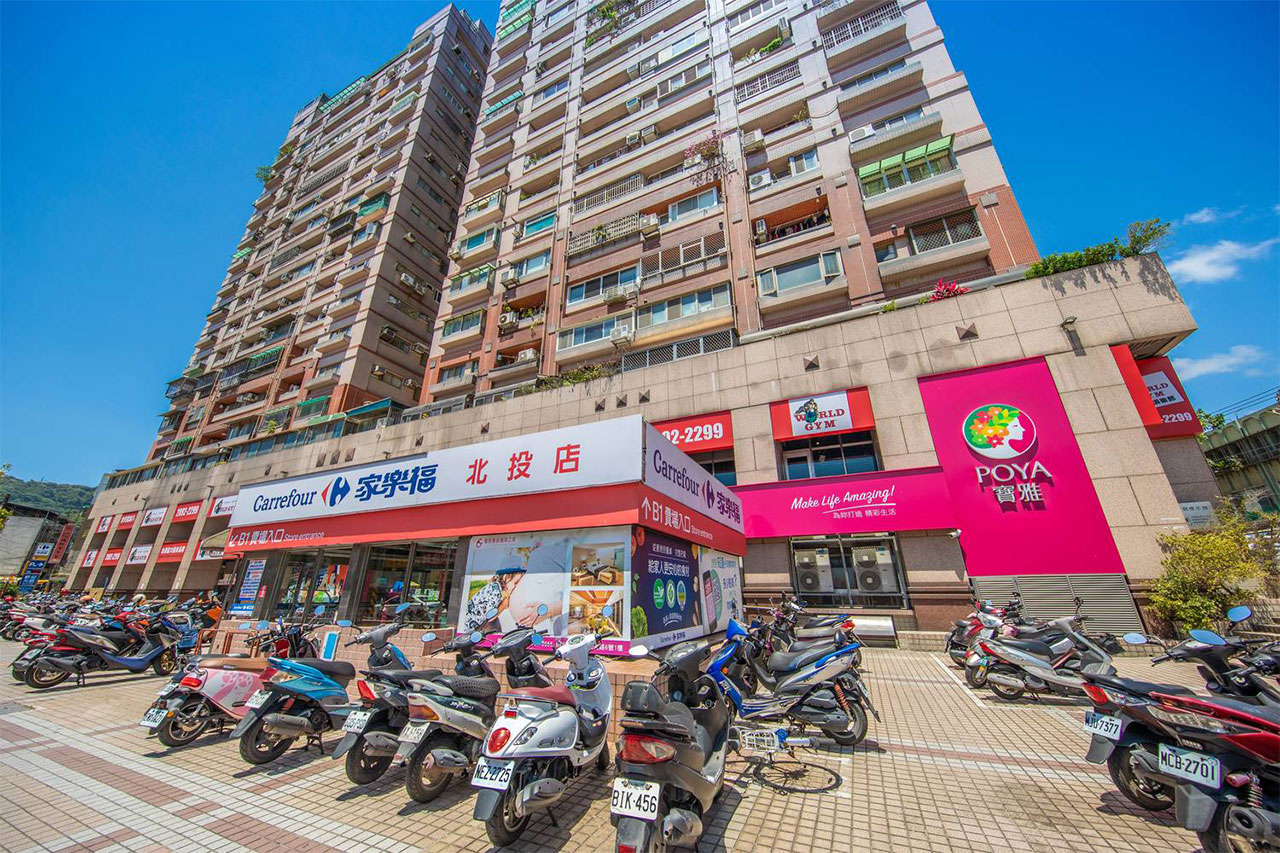 家樂福北投店